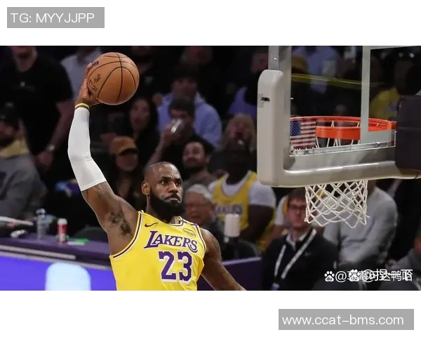 2012年湖人与开拓者精彩对决全场录像回顾与分析 2012年湖人与开拓者精彩对决全场录像回顾与分析